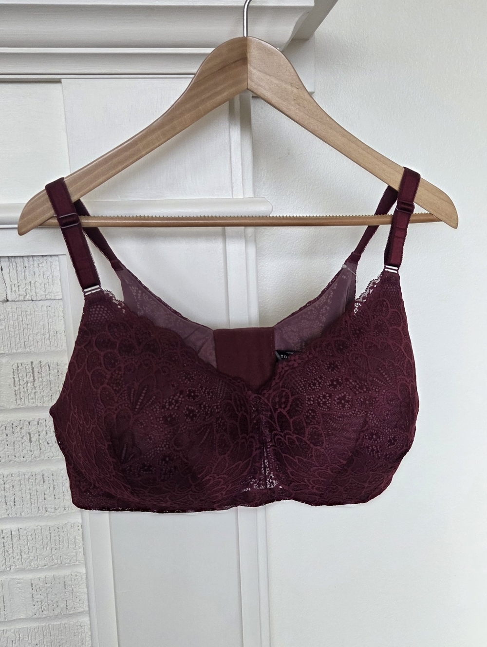 New Torrid Curves 48B Wire Free Lightly Lined Everyday Maroon Lace Bra 48B